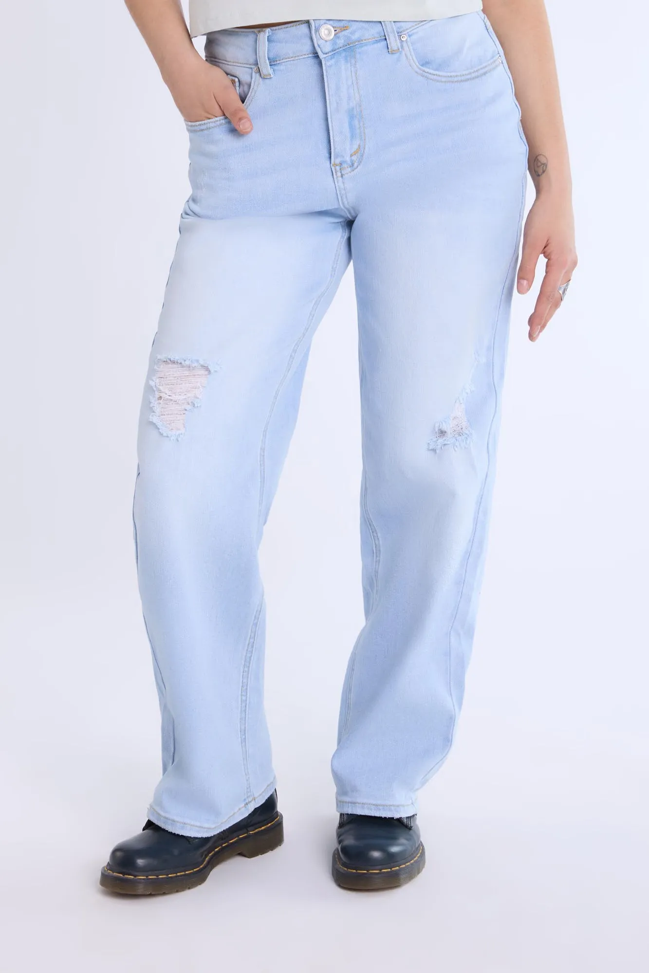 Distressed Straight Leg Jeans