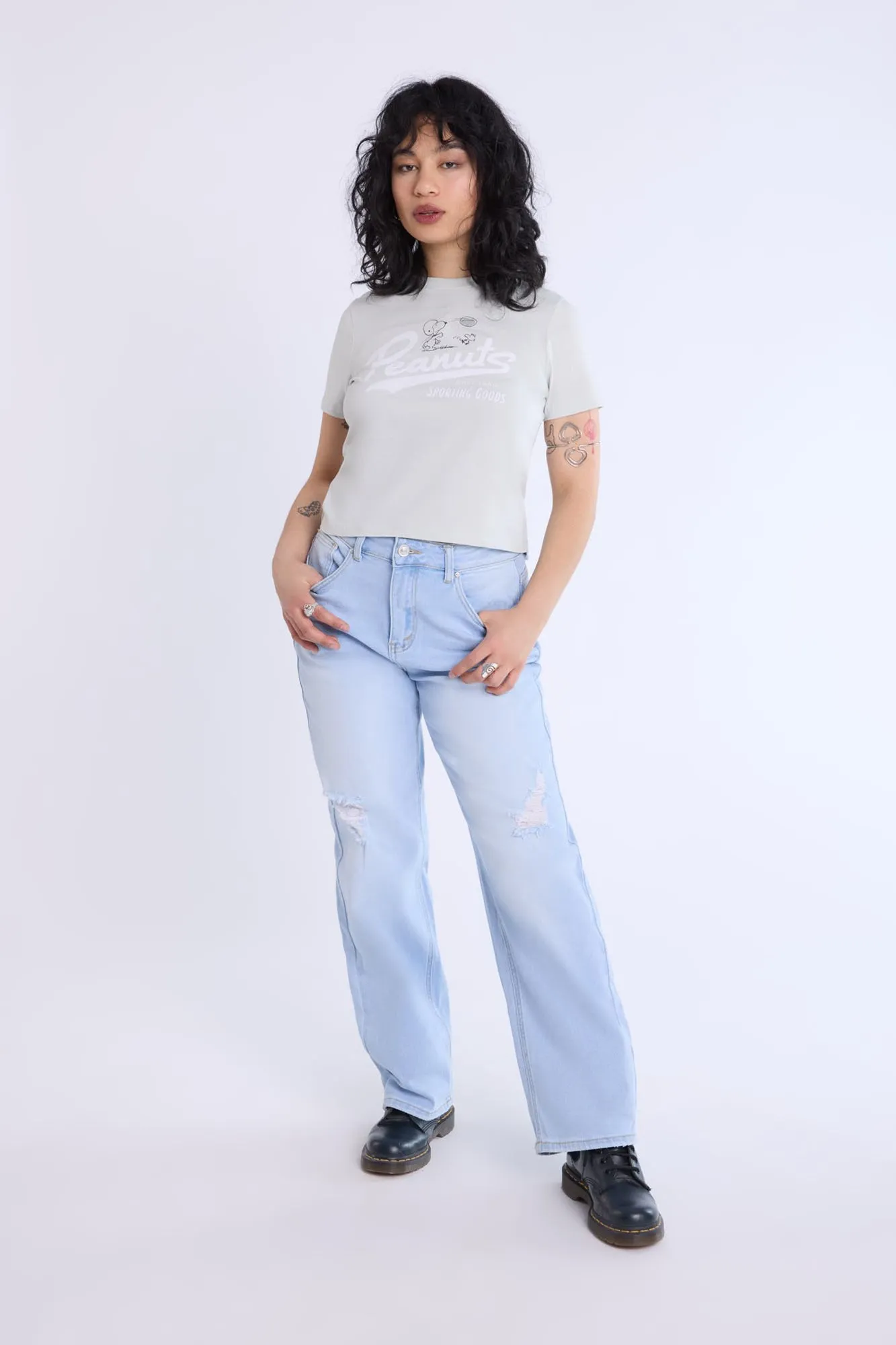 Distressed Straight Leg Jeans