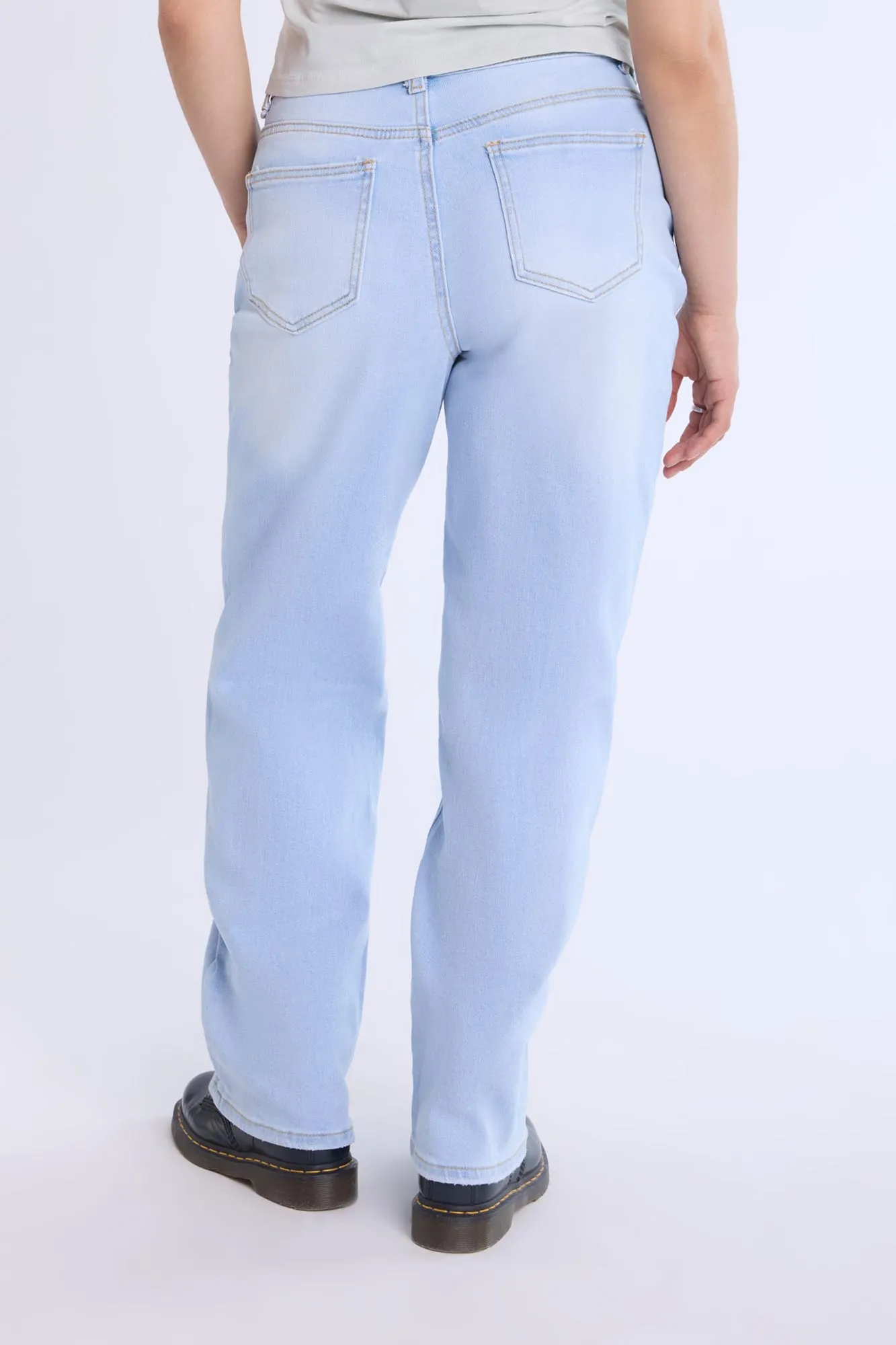 Distressed Straight Leg Jeans