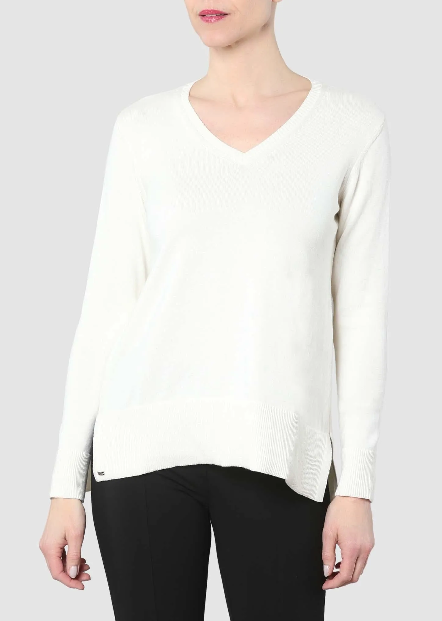 Ellie Knit V-Neck Sweater Style 805190