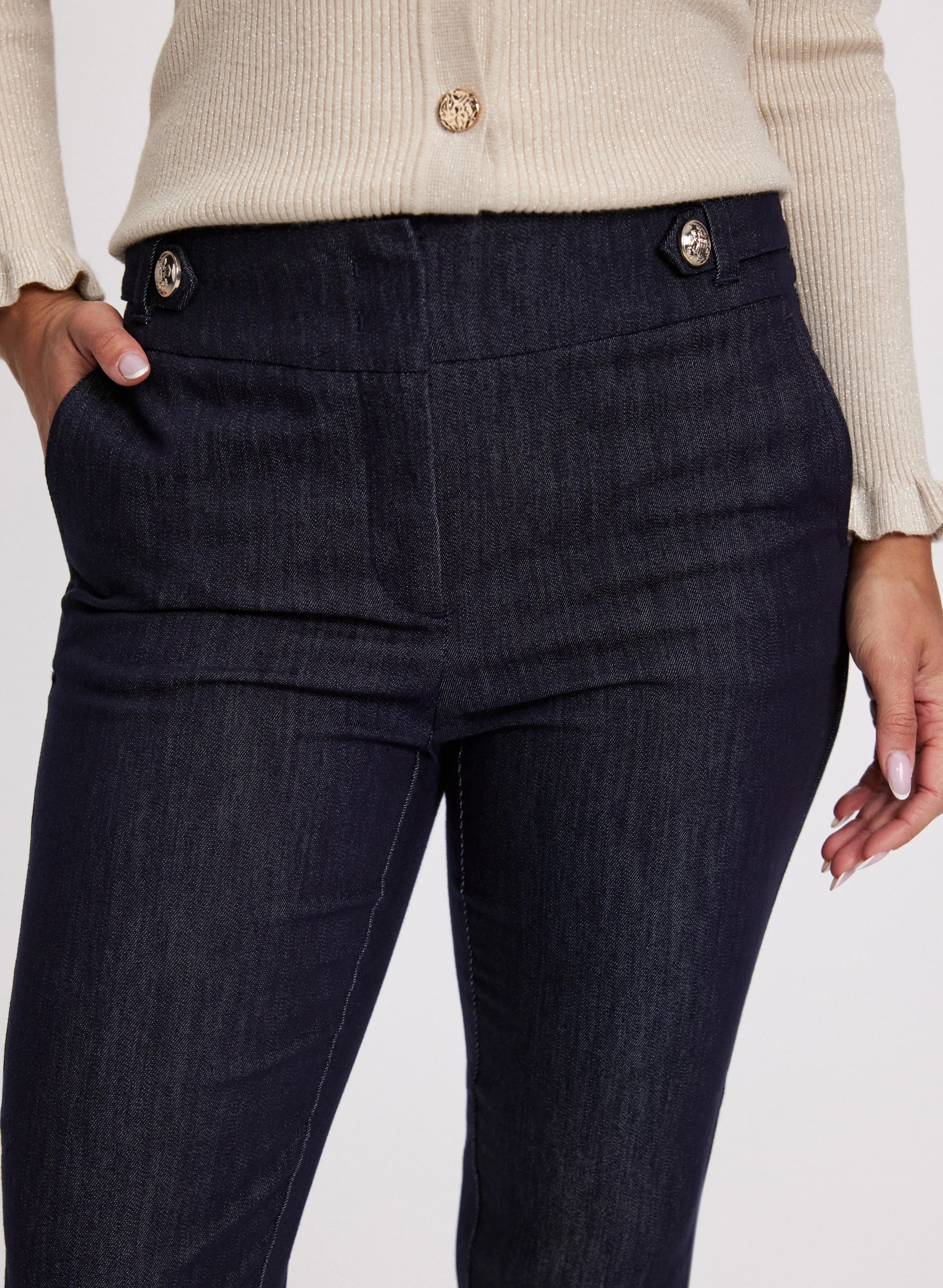 Emma Button Detail Slim-Leg Pants – Short