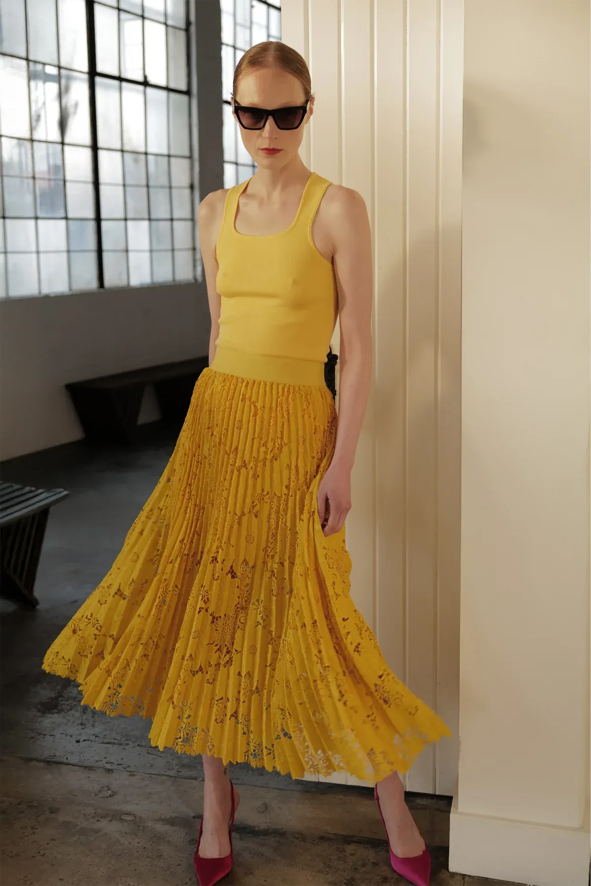 LE SUPERBE~ Yellow /white square neck snatched tank