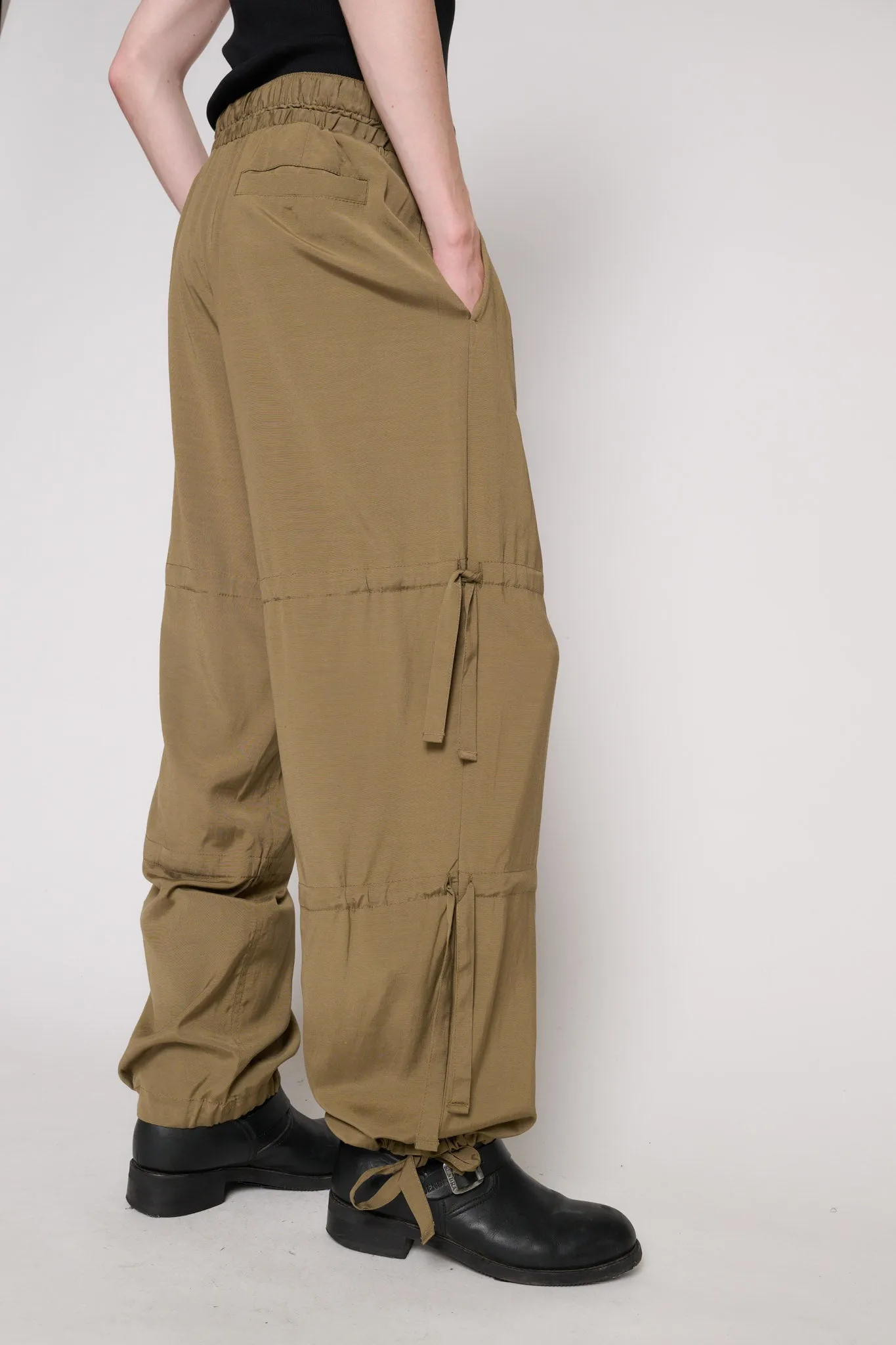 Llivi Pants