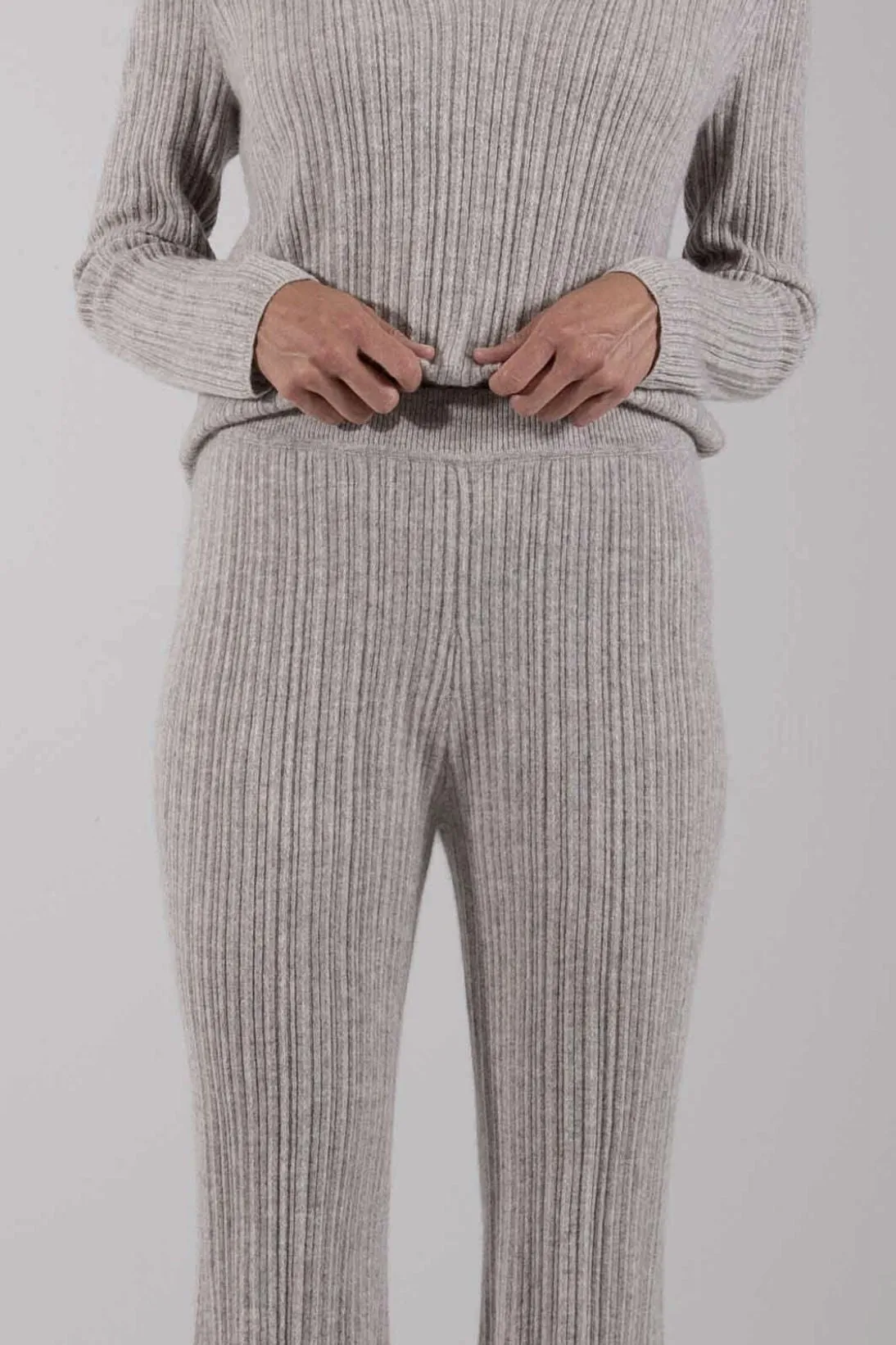 RECYCLED CASHMERE RIBBED PANTS