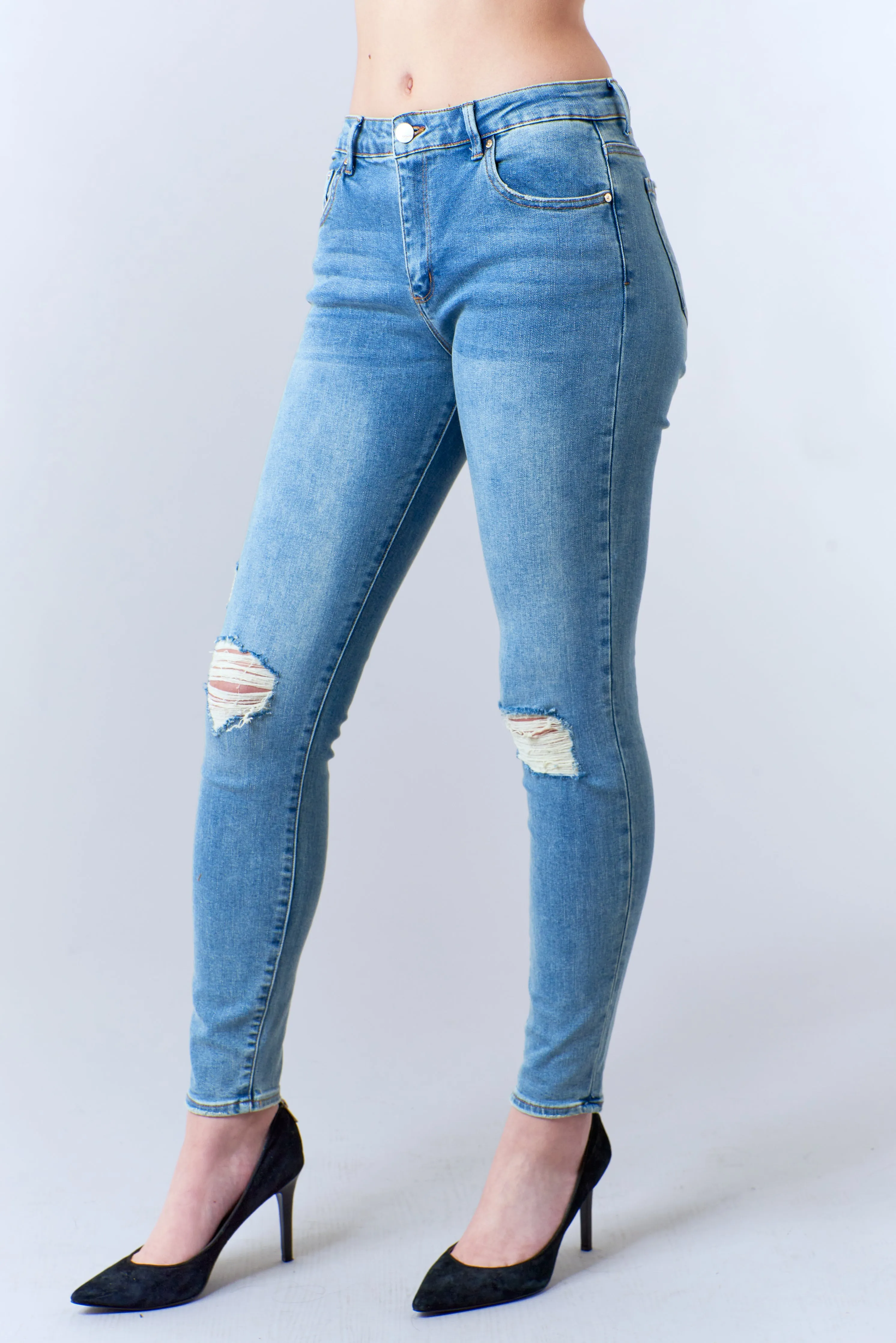 Tractr Denim, destroyed skinny jeans in light wash